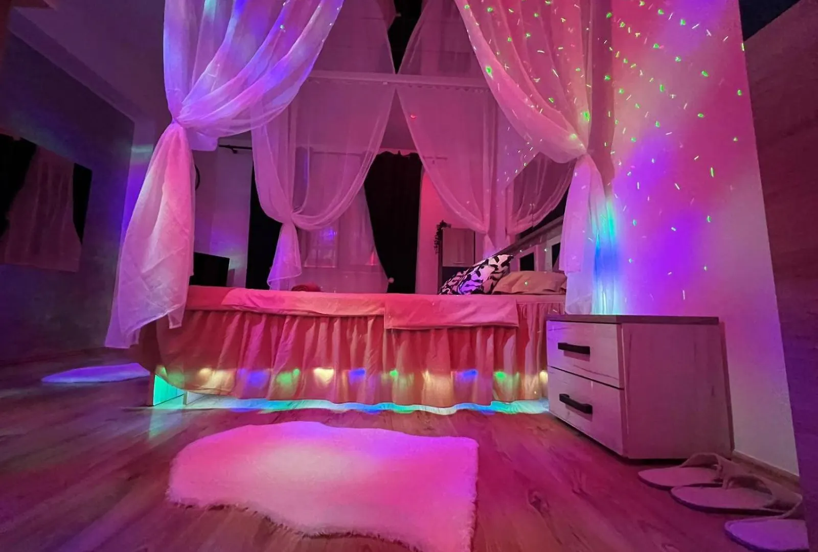Romance Suites contacts