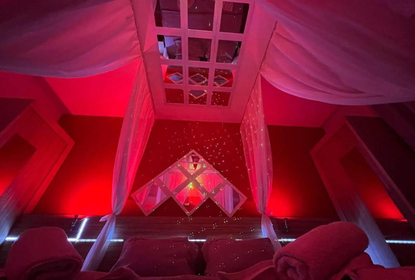 Romance Suites Bucharest Apartment